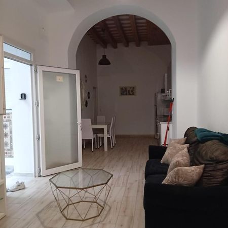 Apartamento Veedor 19 Dias Y Muchas Noches Cadiz Bagian luar foto